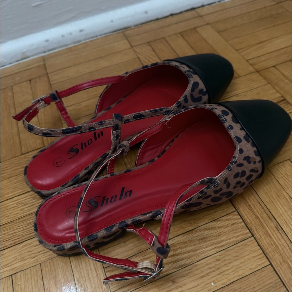 Leopard Flats - Picture 5 of 10